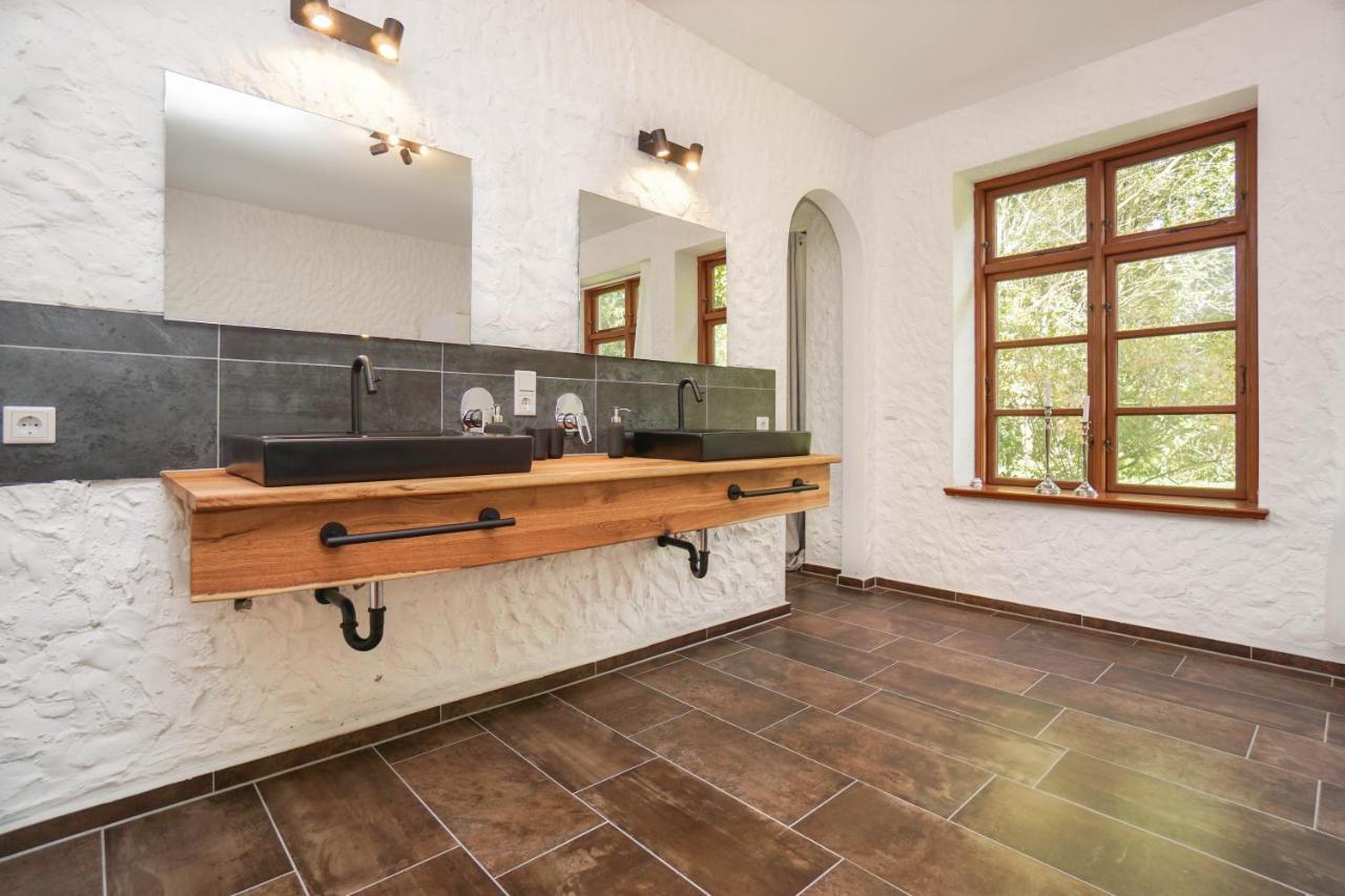 Ruhe Unter Reet-Haus Mit Sauna, Whirlpool Und Kamin Gnarrenburg Exteriör bild
