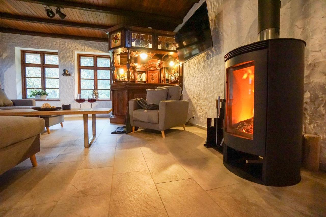 Ruhe Unter Reet-Haus Mit Sauna, Whirlpool Und Kamin Gnarrenburg Exteriör bild
